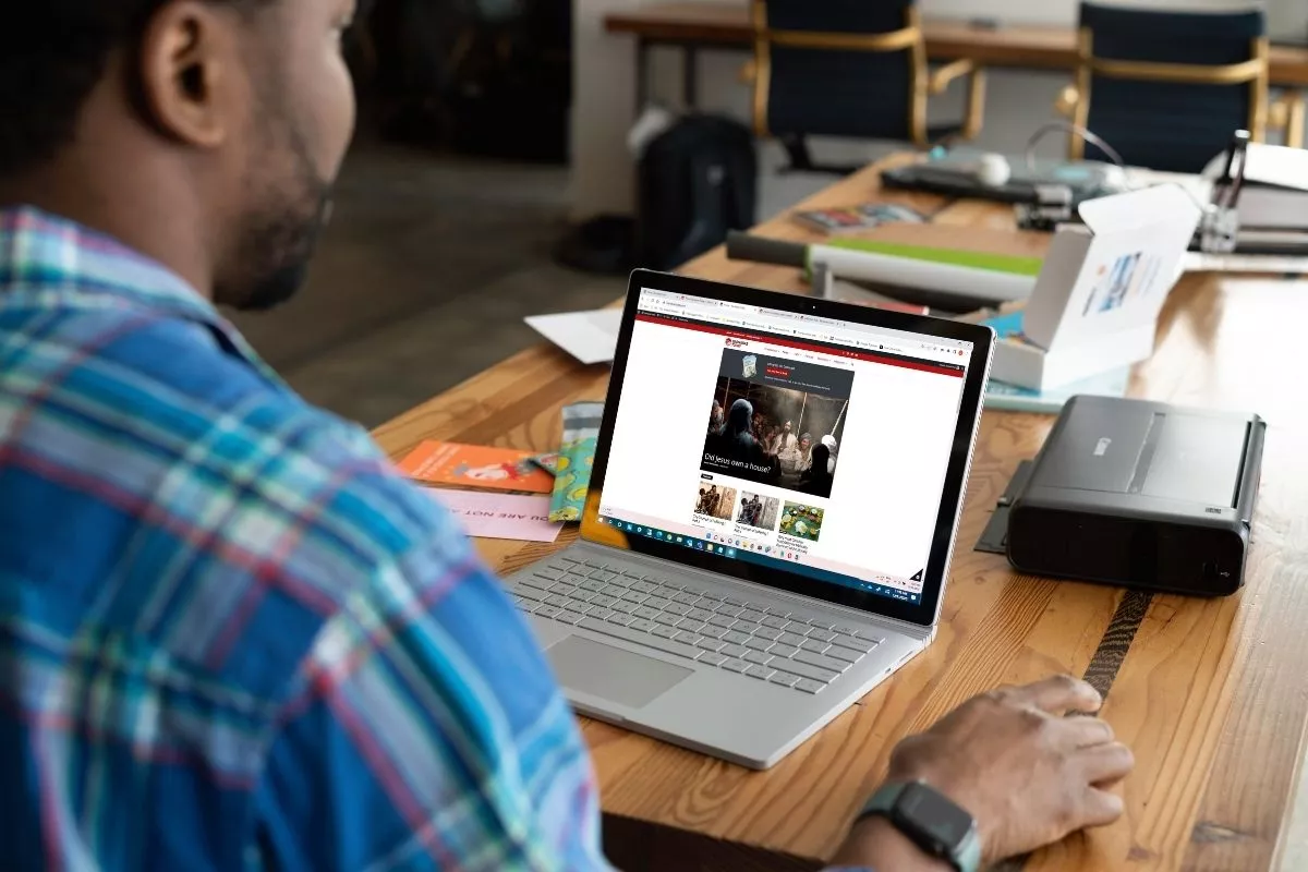 Discover the Benefits of Enrolling in an Online Seminary for Your Theological Education